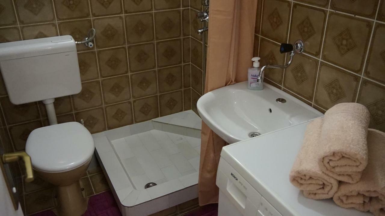 Apartment Krasna Baška Voda Eksteriør billede